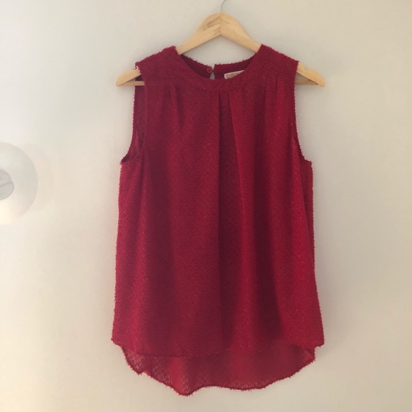 Michael Kors Tops - 🚨Michael Kors🚨 Red self print blouse